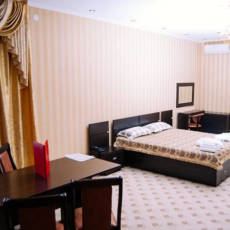 Mirage Hotel คอสตาเนย์ ภายนอก รูปภาพ